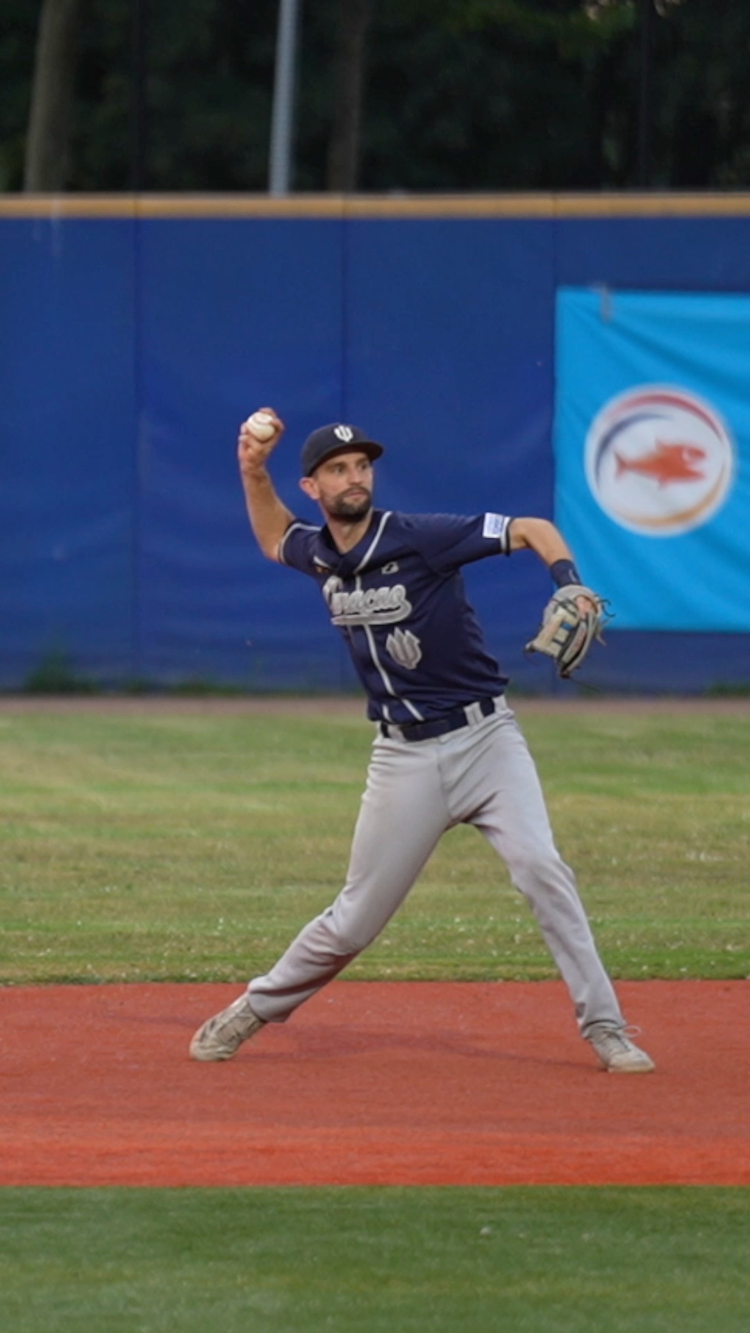 Stijn van der Meer fielding and throwing